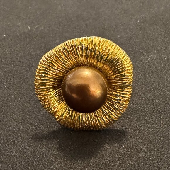 SS Gold Tone Brown Pearl Veronese Flower Ring Size 8.75 - Picture 1 of 5